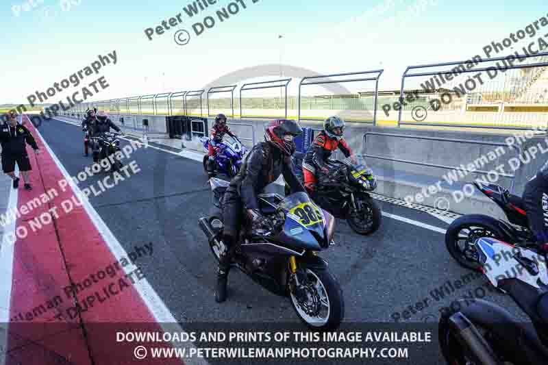 cadwell no limits trackday;cadwell park;cadwell park photographs;cadwell trackday photographs;enduro digital images;event digital images;eventdigitalimages;navarra;no limits trackdays;peter wileman photography;racing digital images;trackday digital images;trackday photos